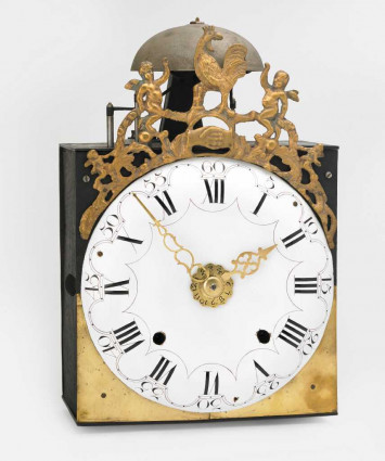 Figure 4 : Horloge du Haut-Jura, après 1789 – Les mains entrelacées symbolisent l’Union et la Fraternité à la Révolution